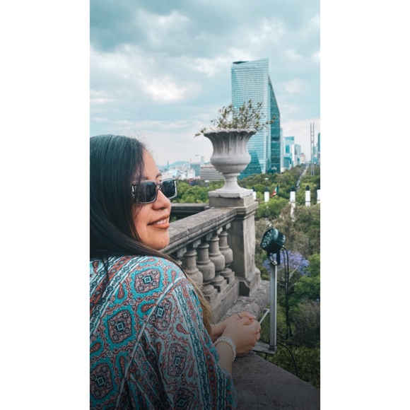 Meet Your Posher 💋 - Picture 6 of 6